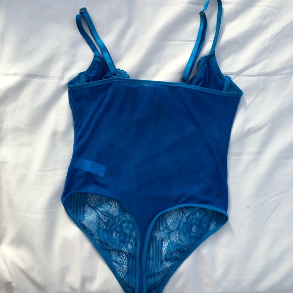 Turquoise lace body suit - Picture 3 of 5